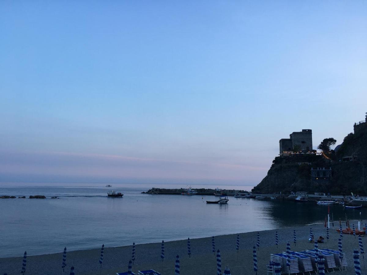 Апартаменти Le Cinque Vele ***** Cinque Terre Монтероссо-аль-Маре Екстер'єр фото